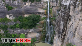 دانلود استوک فوتیج : آبشار  Mountain Waterfall