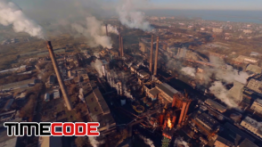 دانلود استوک فوتیج : پلان هوایی از کارخانه Factory Smoke