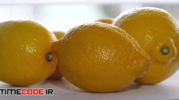دانلود استوک فوتیج : نمای بسته از لیمو Close-Up Of Lemons