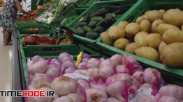 دانلود استوک فوتیج : میوه جات و سبزیجات در مغازه Fruits And Vegetables On Display