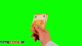 دانلود استوک فوتیج : پرده سبز تحویل دادن یک دسته اسکناس Euro Money Cash Green Screen