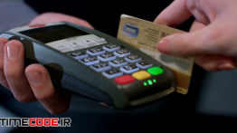 دانلود استوک فوتیج : نمای کارت کشیدن با دستگاه پوز Pos Terminal Payment