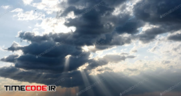دانلود عکس استوک : تلعلع نور خورشید از بین ابر Rays And Clouds