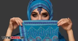 دانلود عکس زن با حجاب با شال آبی